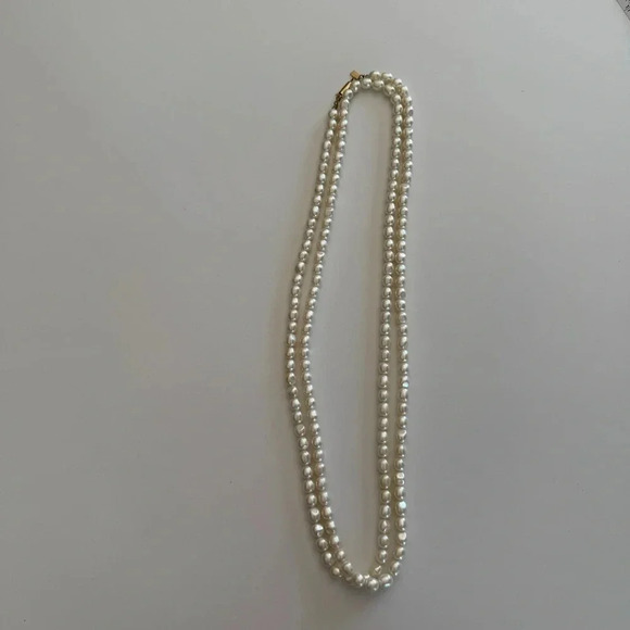 Faux pearl Strand- Long- Layered- Lightweight- Classic - Picture 2 of 5